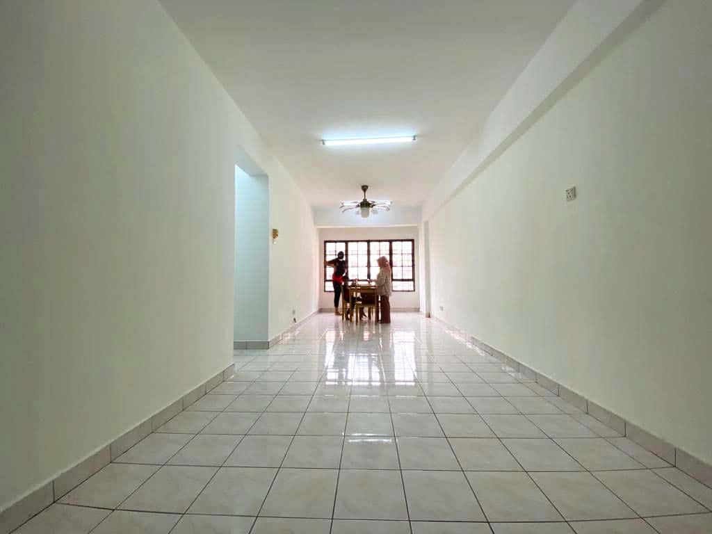 Bayu Tasik Condominium Bandar Seri Permaisuri - photo 2