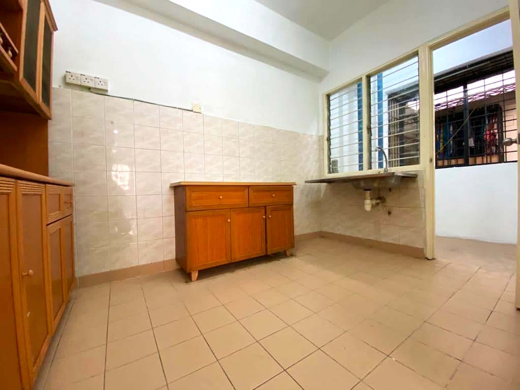 Bayu Tasik Condominium Bandar Seri Permaisuri - photo 4