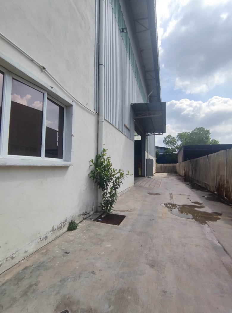 Pandamaran Warehouse 13K - photo 3