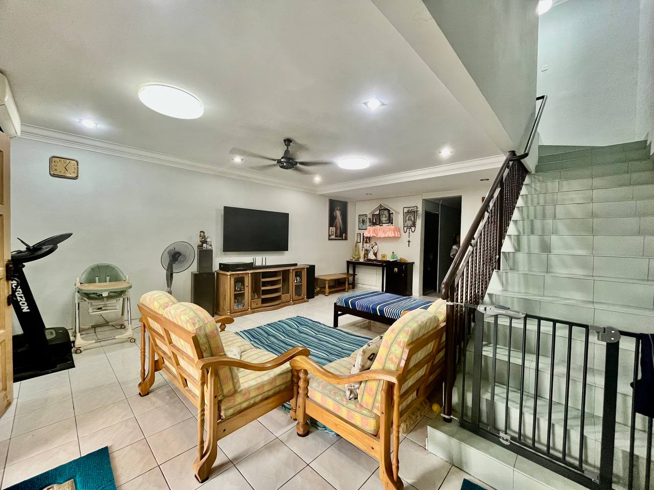 RARE UNIT Taman Bukit Pandan  Terrace House - photo 3