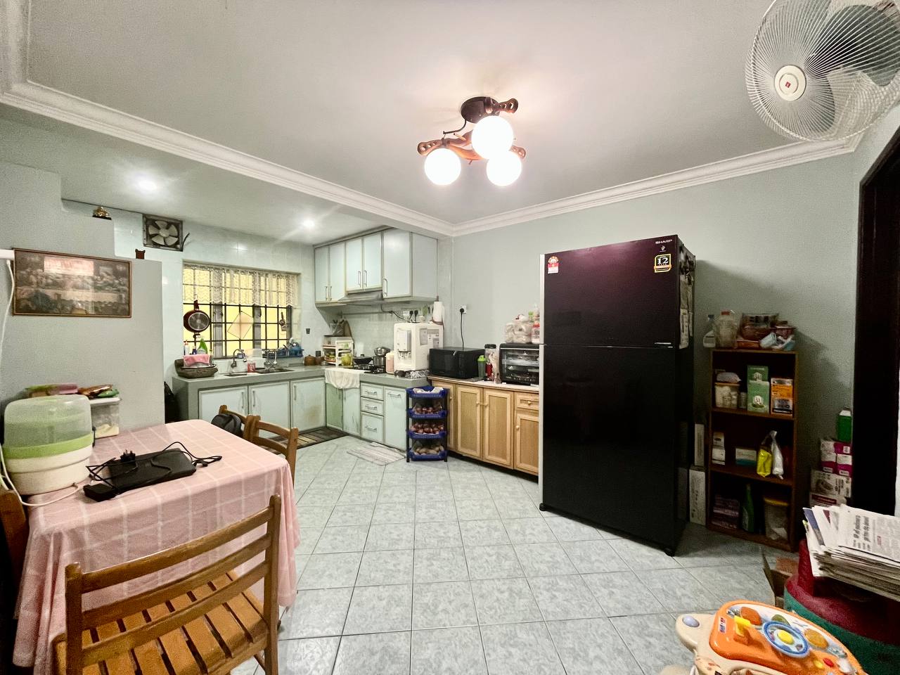 RARE UNIT Taman Bukit Pandan  Terrace House - photo 5