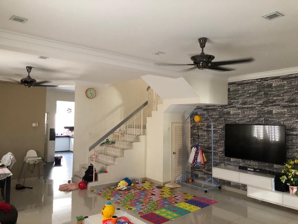 TAMAN PELANGI SEMENYIH Double Storey House