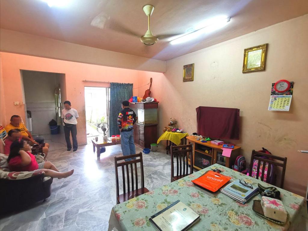 DOUBLE STOREY TERRACE, SG BUAYA RAWANG - photo 2