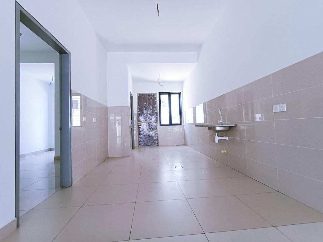 DOUBLE STOREY TERRACE HOUSE, ELMINA GREEN 1 - photo 4