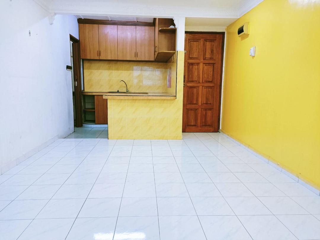 RUMAH PANGSA KAYU ARA, PJU 6A, PETALING JAYA - photo 2