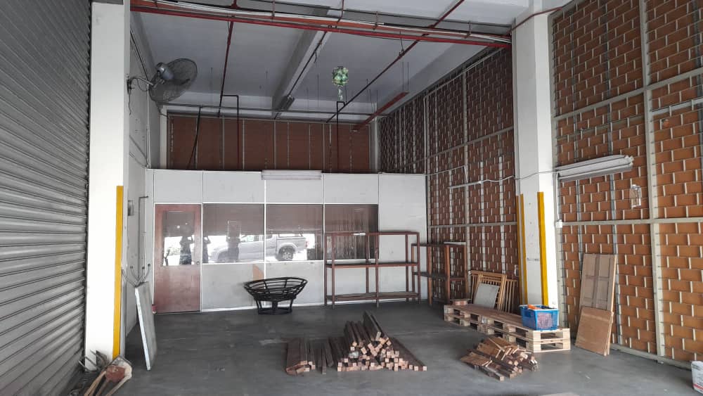 Warehouse at Petaling Jaya Seksyen 13 By Yeevy - photo 5
