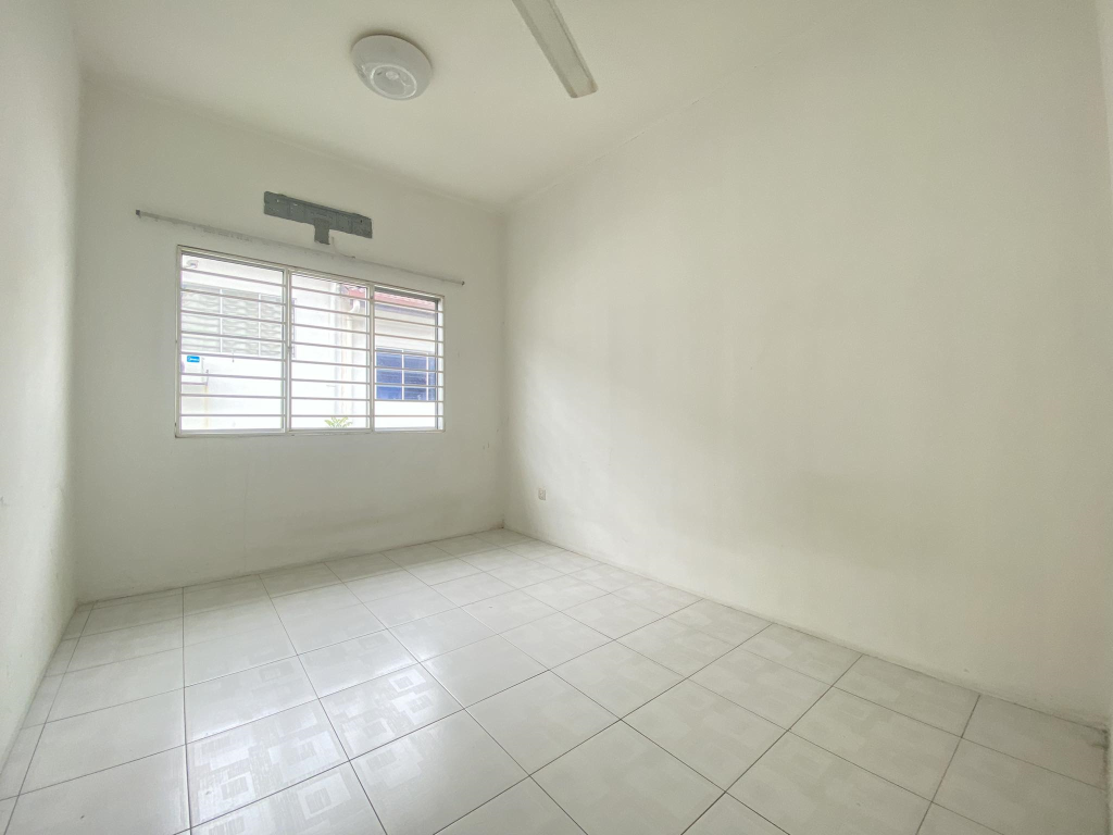 20x70 House Bandar Nusa Rhu Shah Alam by Emily - photo 6