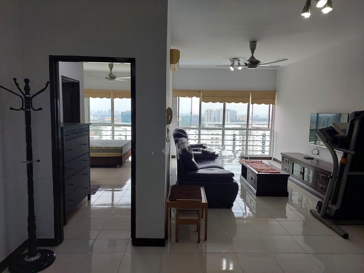 Rent Metropolitan Square full furnished by JB - photo 10