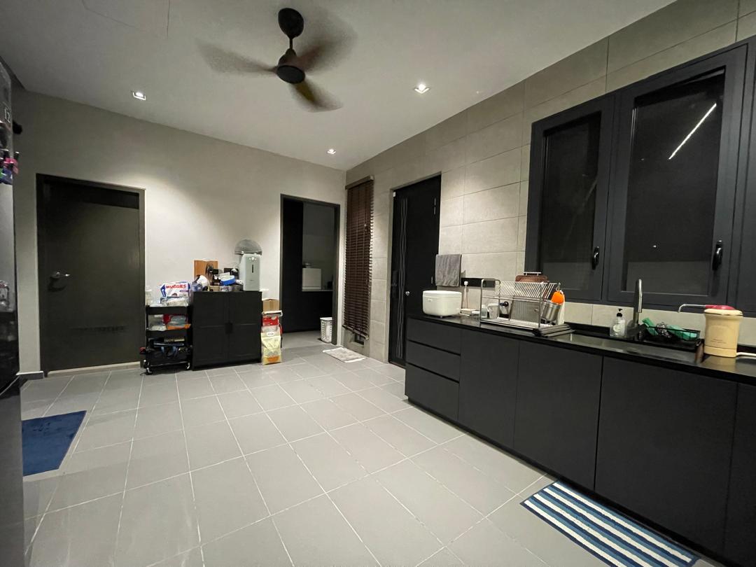 Furnished Villa 22 Semi D Shah Alam by Emily - photo 8