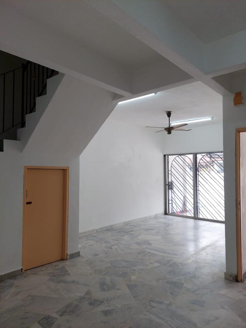 2sty house Taman Kinrara 2 4BR3B Puchong by JB - photo 3