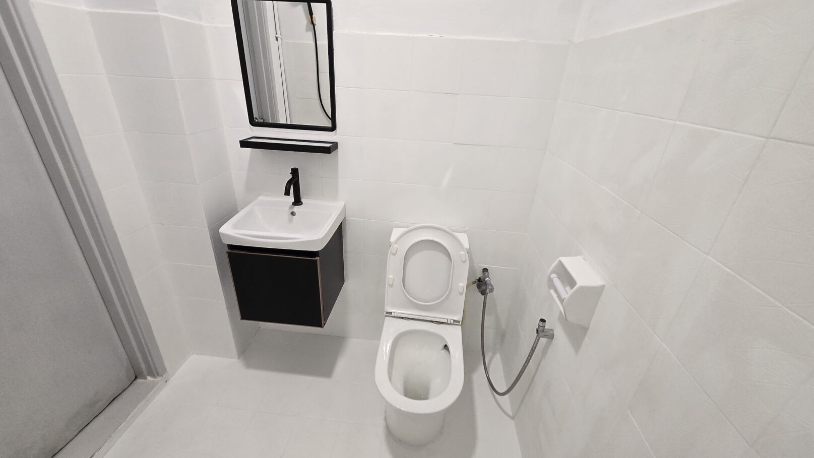 2sty house BU 12 for rent - photo 7