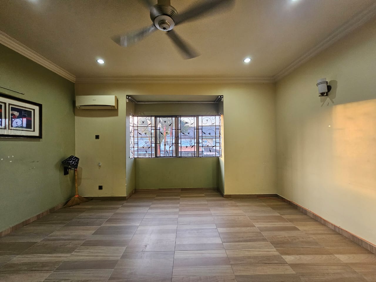 2sty house Kota Kemuning Doritis by JB - photo 9