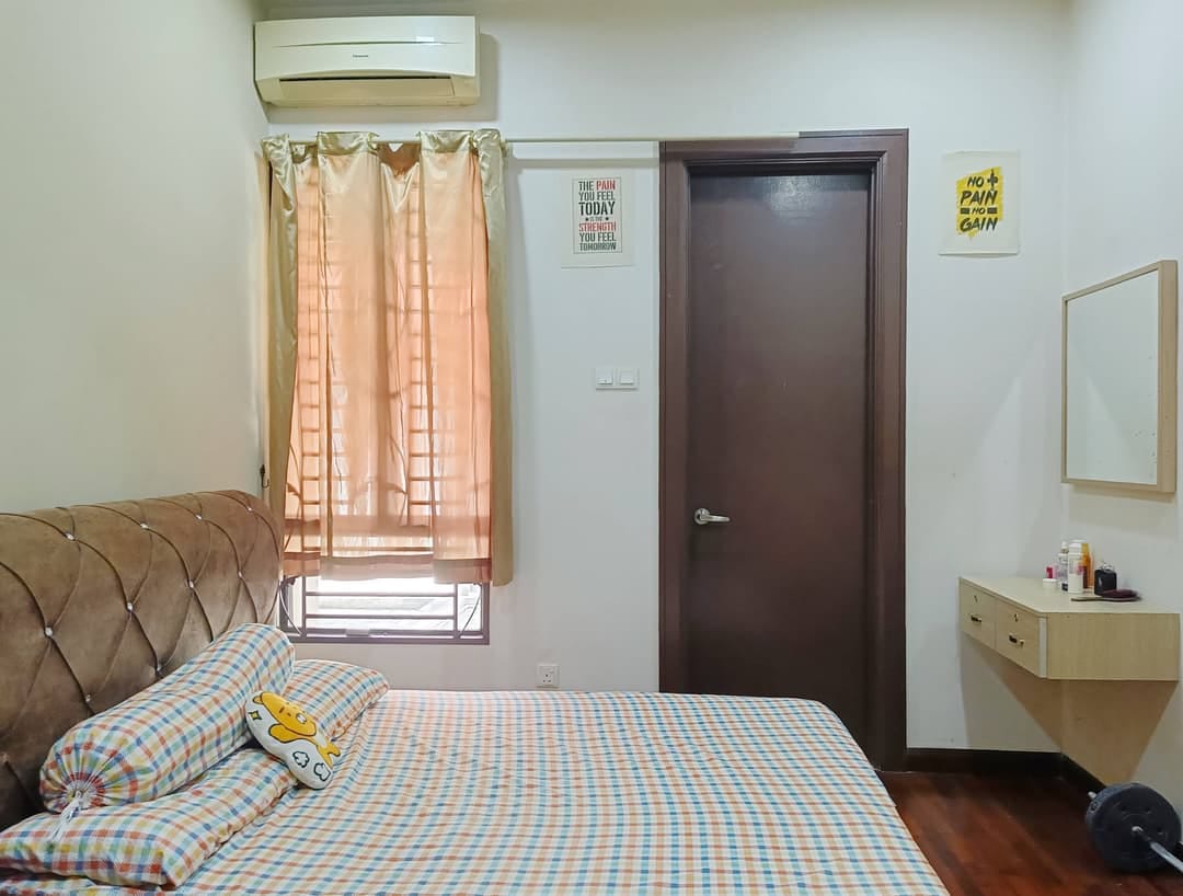 Sewa move in ready, 2sty house Alam Impian by Riya - photo 8
