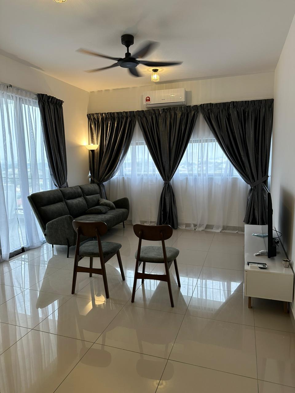 Armanna w kitchen cabinet for rent