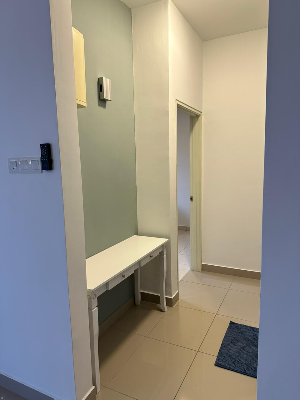 Armanna w kitchen cabinet for rent - photo 5