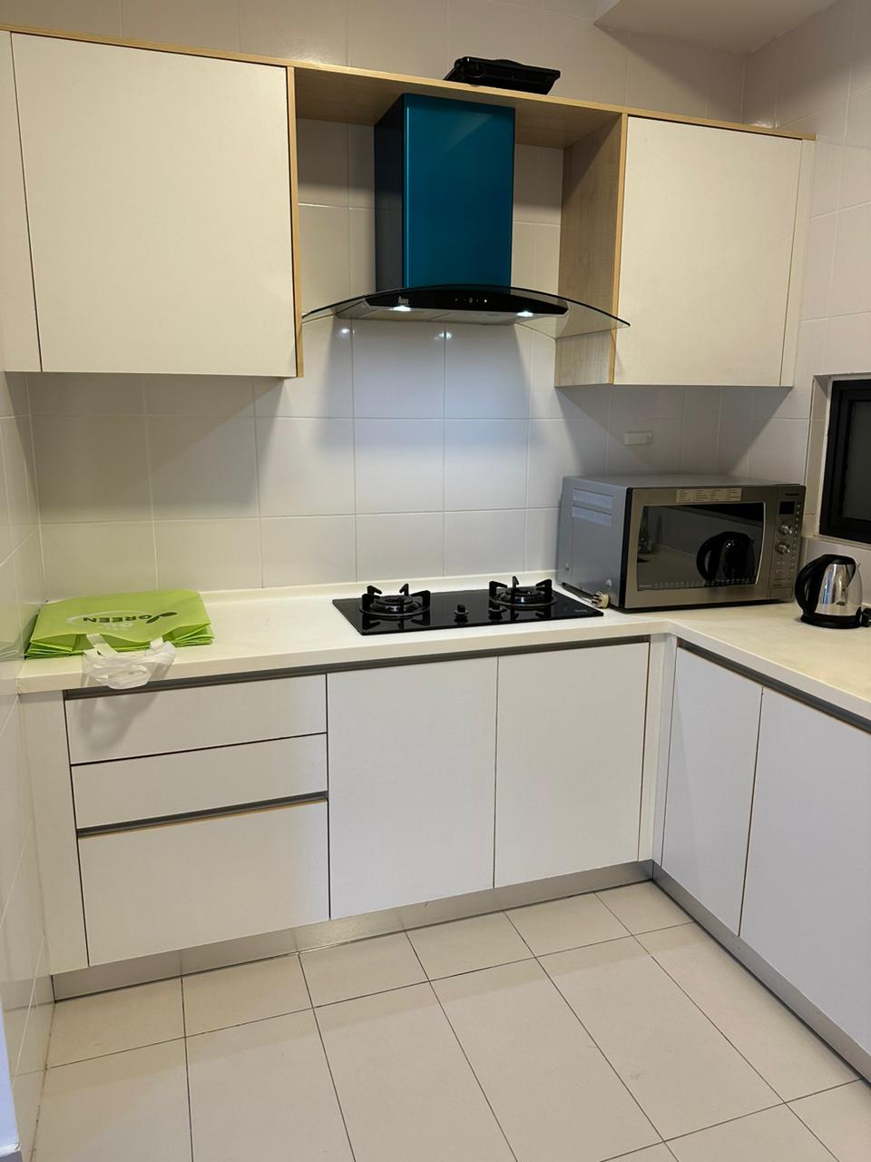 Armanna w kitchen cabinet for rent - photo 10