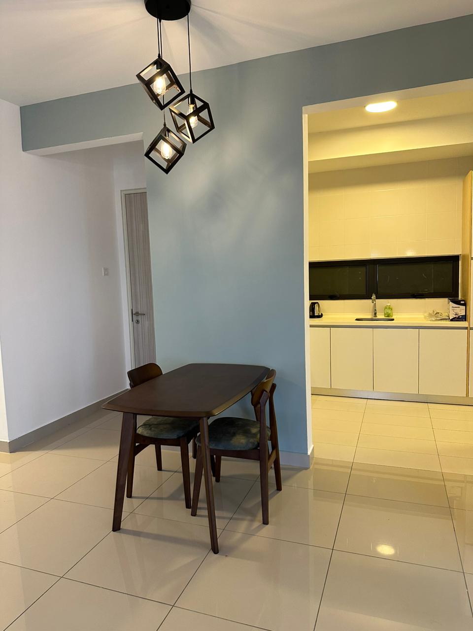 Armanna w kitchen cabinet for rent - photo 12