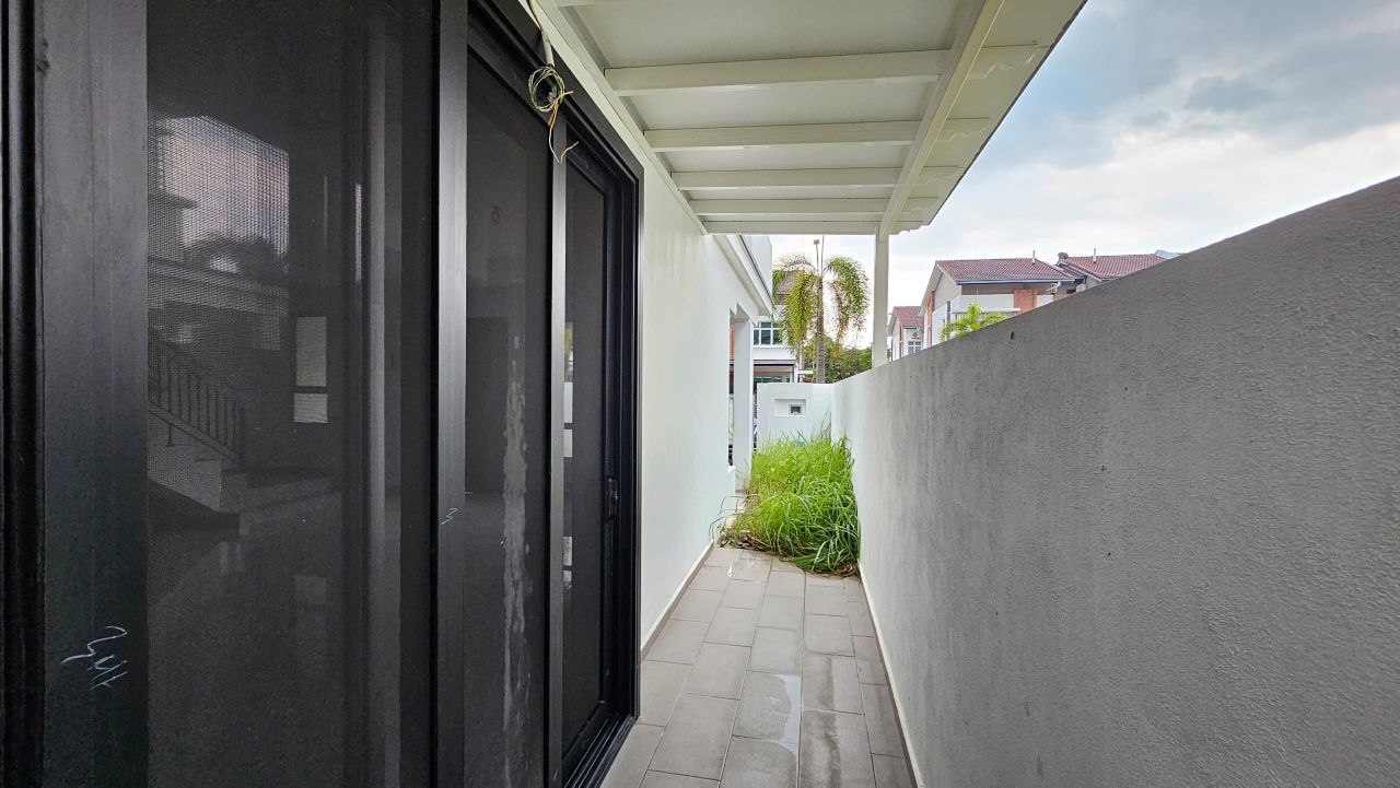 2sty renovated house Rimbayu Livia Kota Kemuning - photo 5