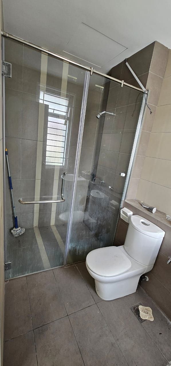 2sty renovated house Rimbayu Livia Kota Kemuning - photo 2
