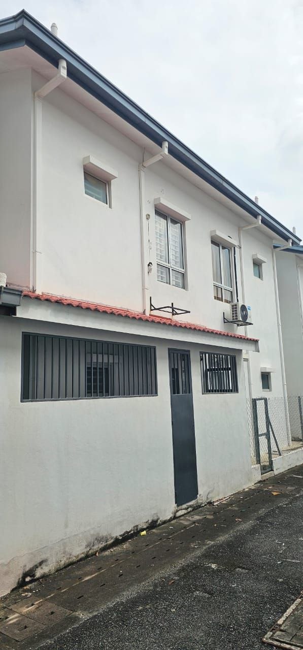 2sty renovated house Rimbayu Livia Kota Kemuning - photo 4
