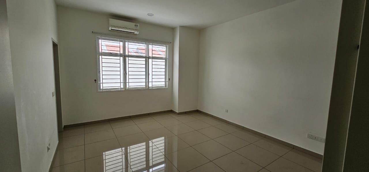 2sty renovated house Rimbayu Livia Kota Kemuning - photo 13