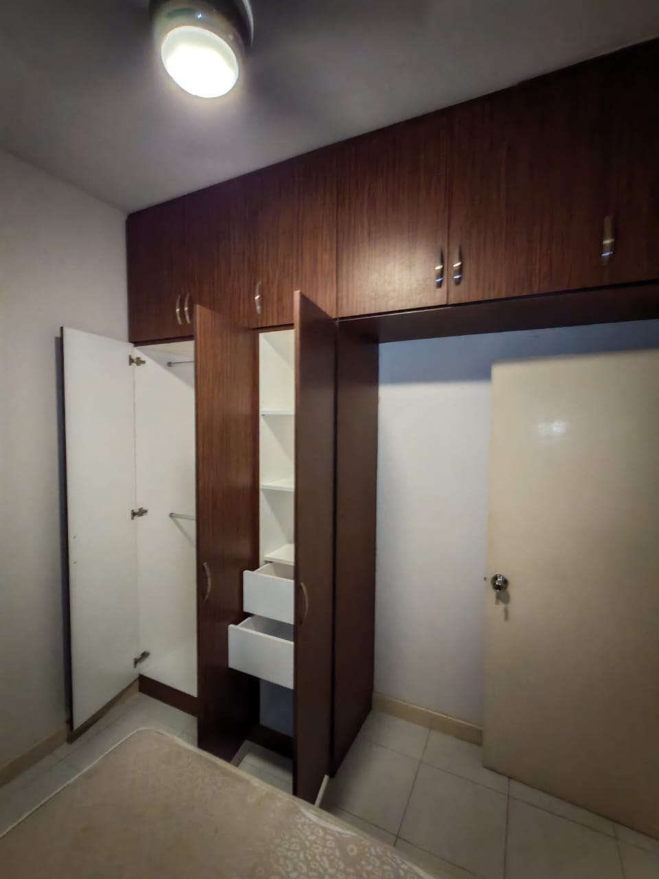 Fully furnished Metropolitan Square for rent - photo 7