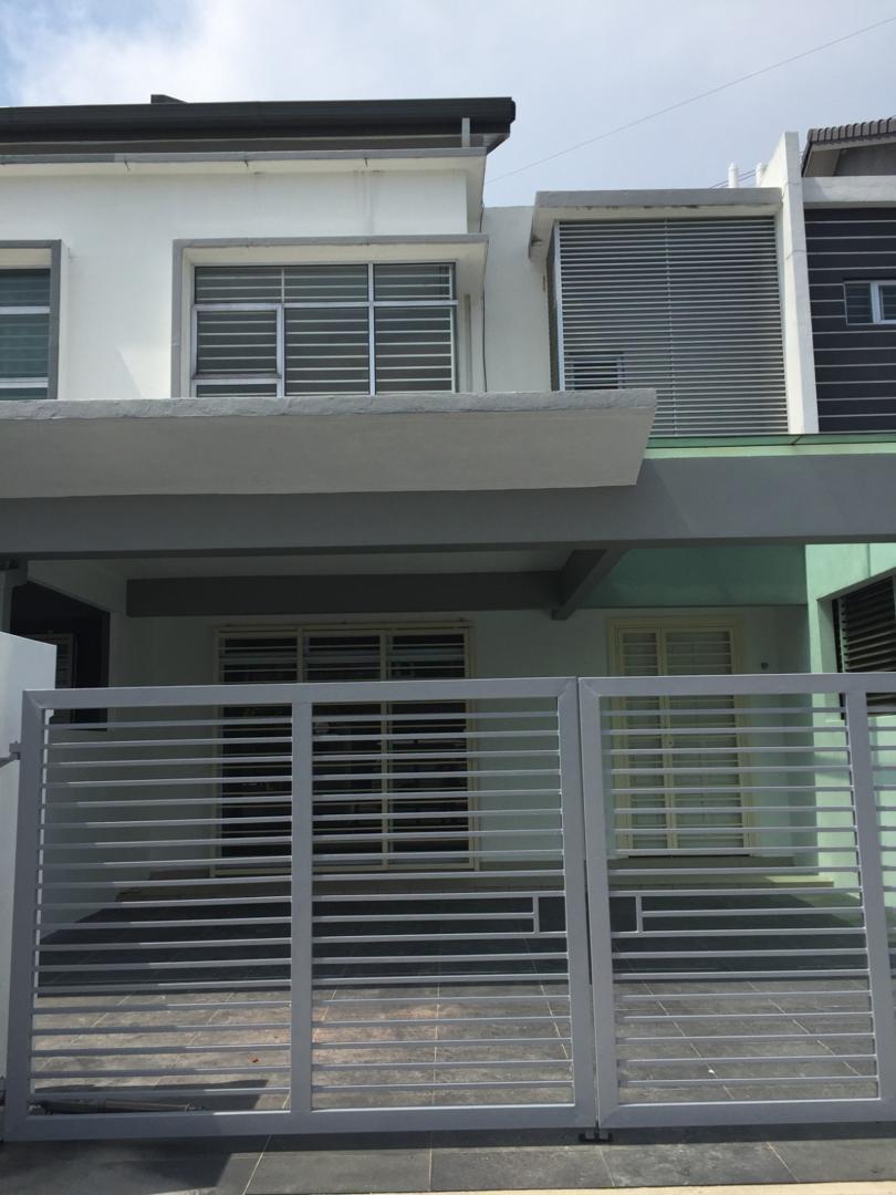 2 storey Terraced house Kemuning Damai by jb - photo 2