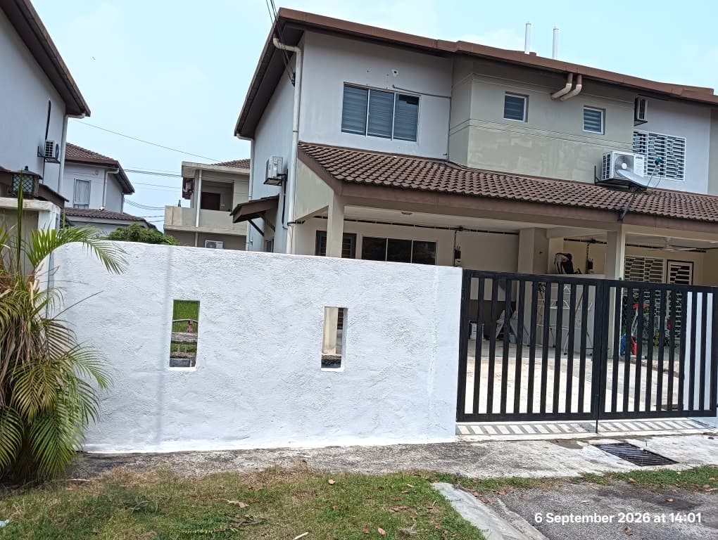 End lot 2 storey terraced for rent at Puchong - photo 2