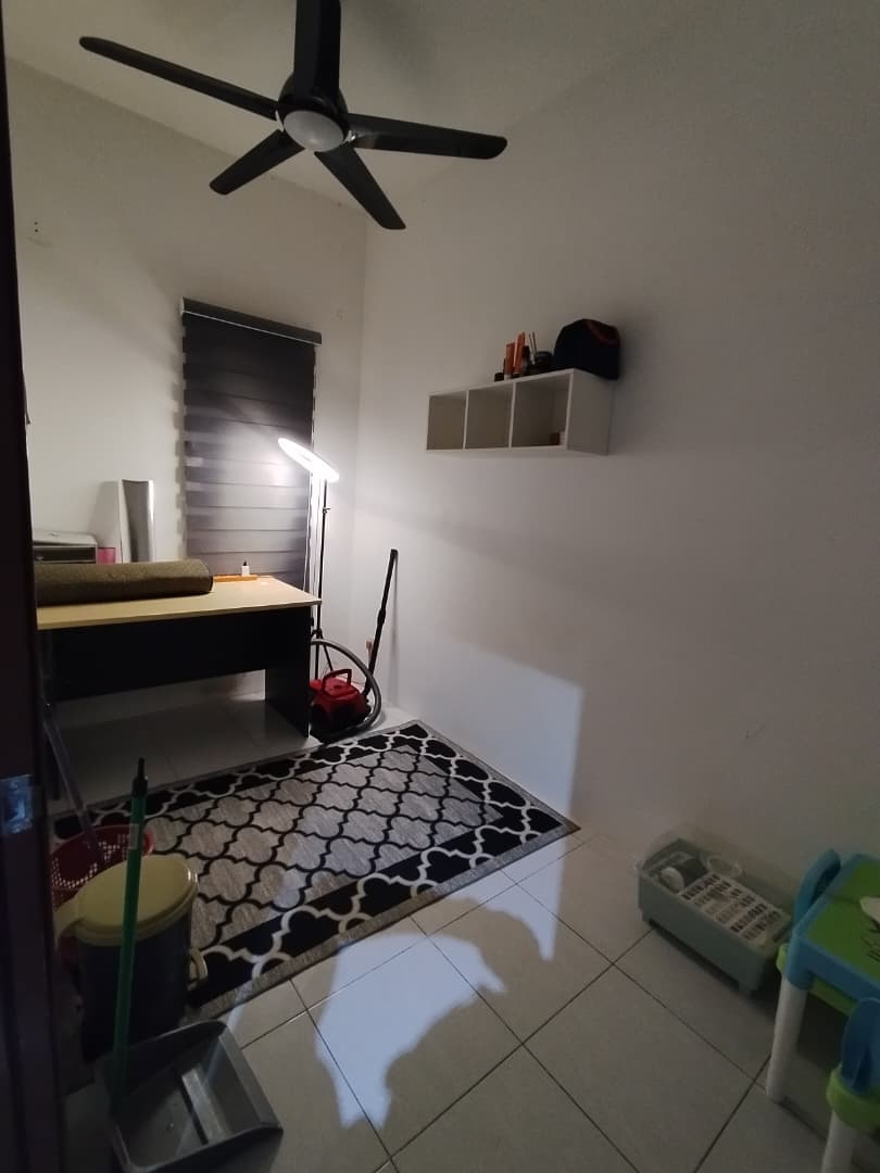End lot 2 storey terraced for rent at Puchong - photo 3