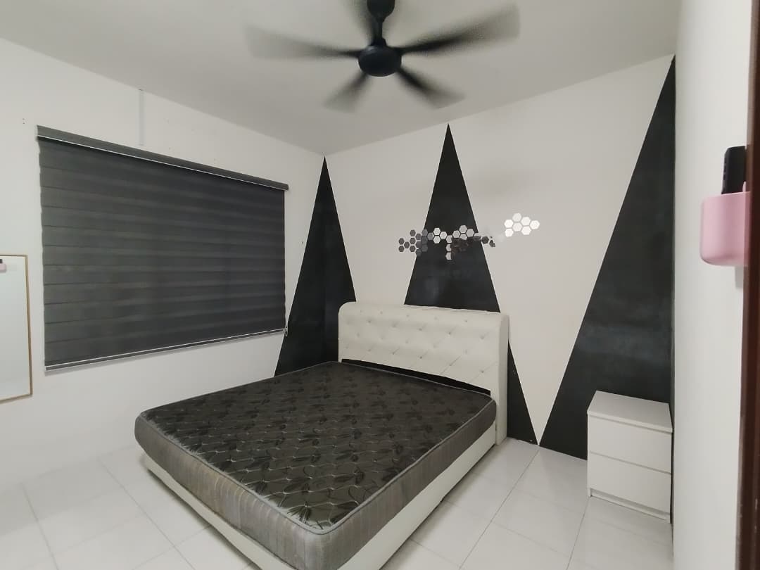 End lot 2 storey terraced for rent at Puchong - photo 4