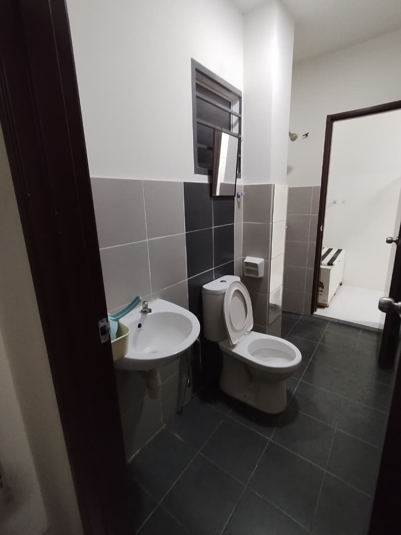 End lot 2 storey terraced for rent at Puchong - photo 10