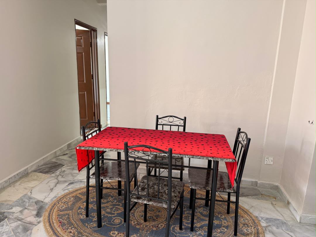 Good Unit Pangsapuri Cendana for rent by jb - photo 2