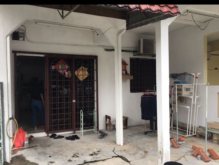 2 storey terraced house for sale at Klang - photo 1
