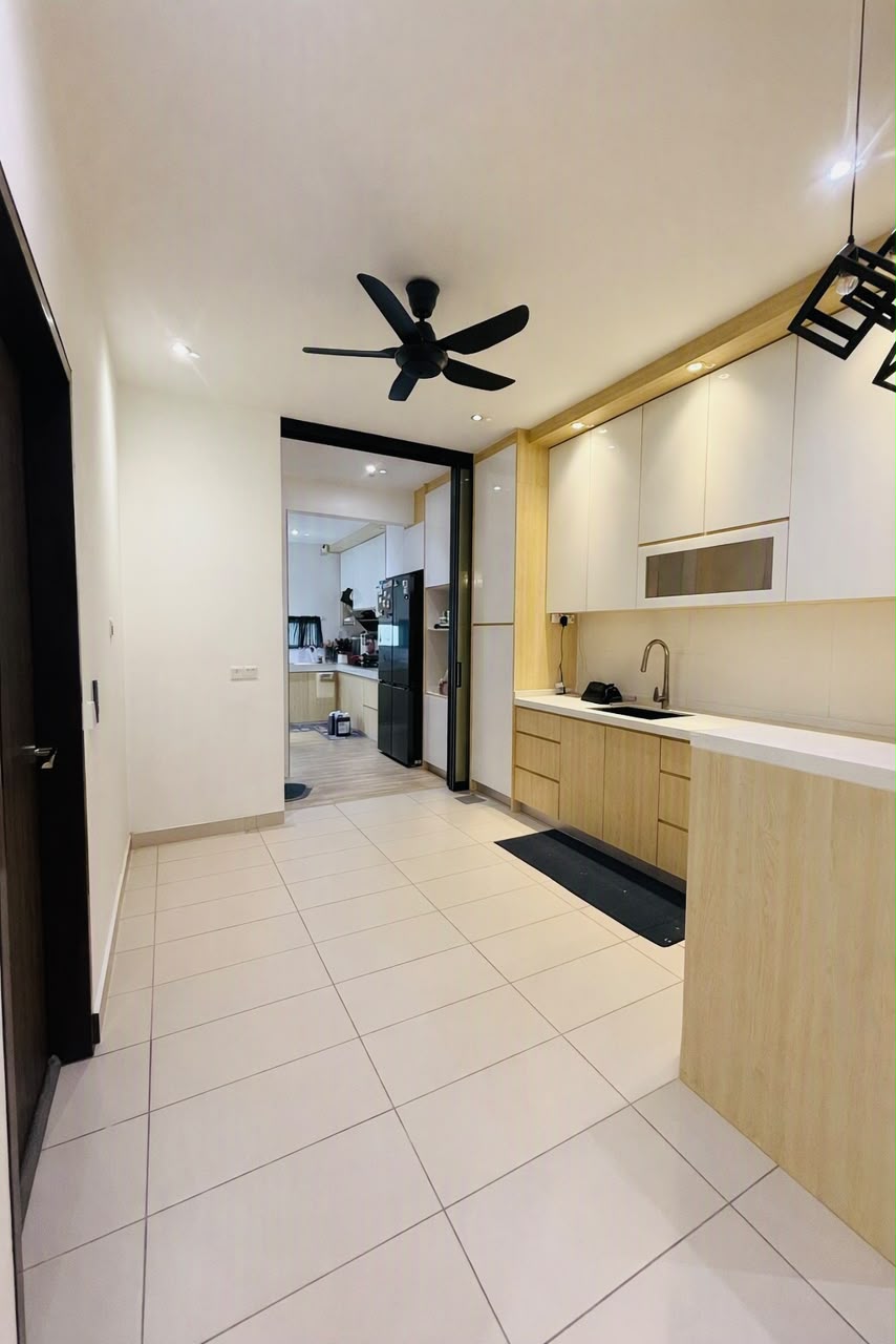 Spacious 2 storey terraced house for sale at Klang