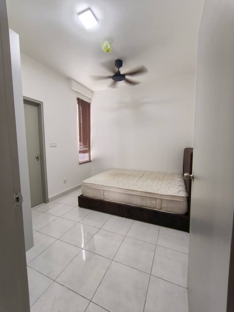Good Unit Residensi Idaman Cahaya 2 for rent by jb - photo 4