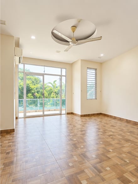 Renovated unit at Kota Kemuning for sale - photo 2