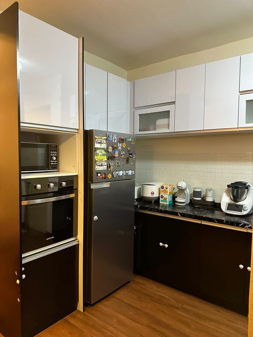 Fully furnished Metropolitan Square for rent