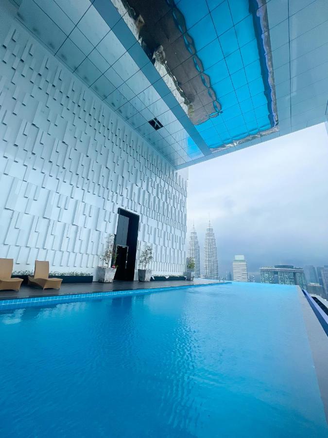 Platinum Suites The Face 2 - photo 2