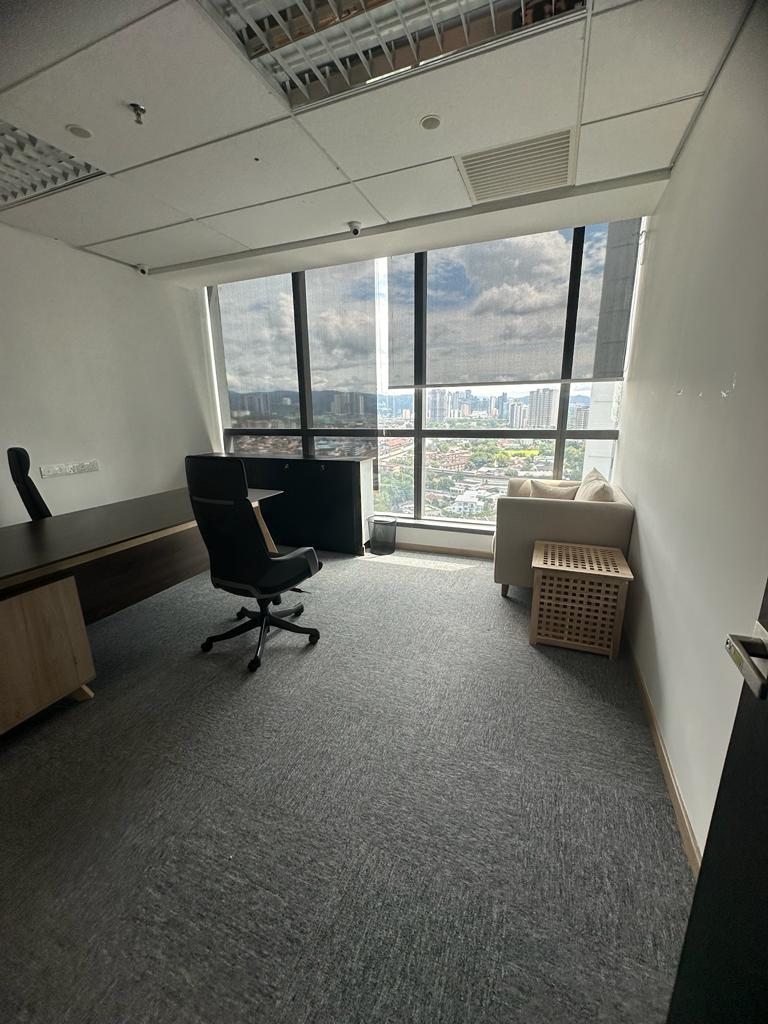 KL Trillion Office 1184sf - photo 2