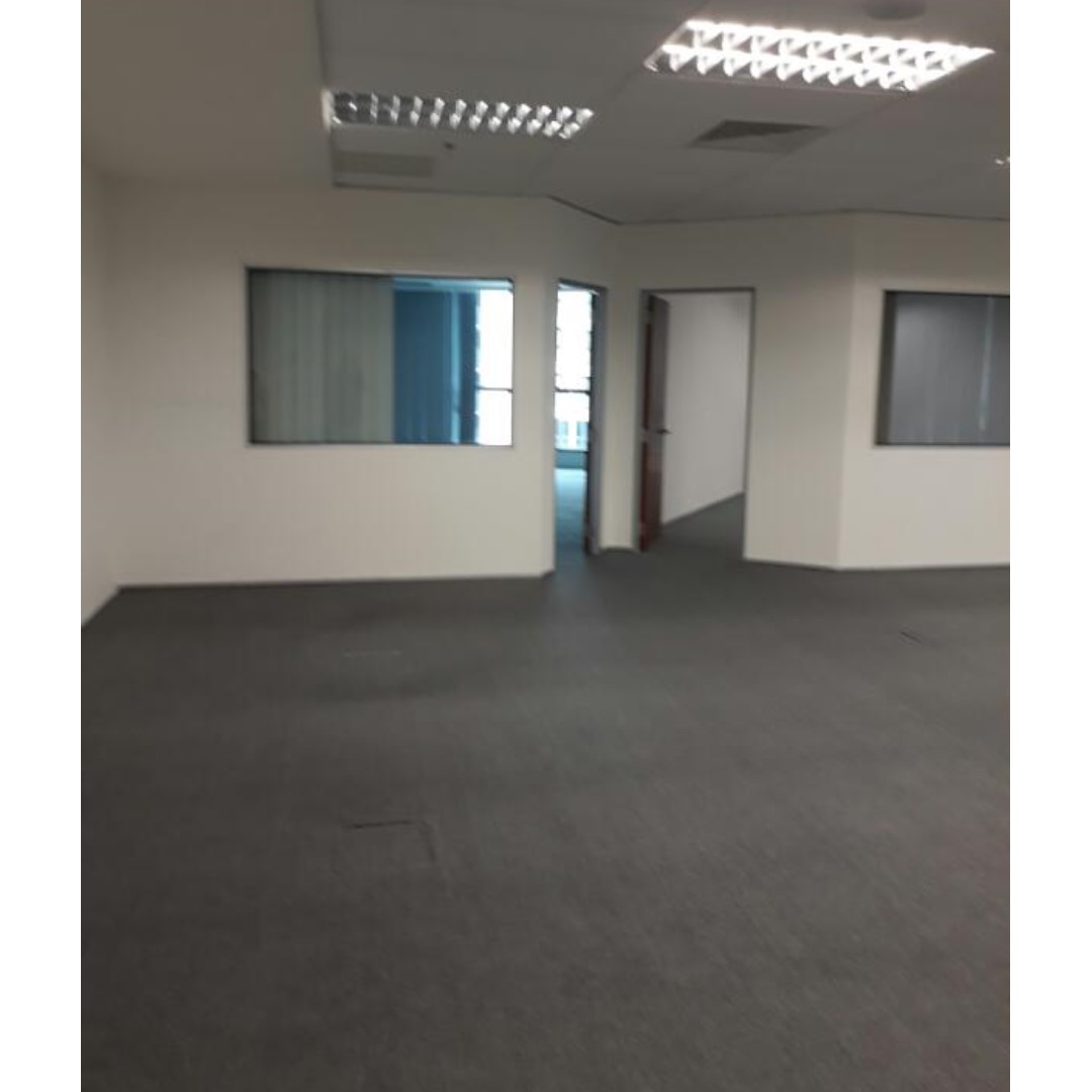KL Trillion Office 1184sf - photo 4
