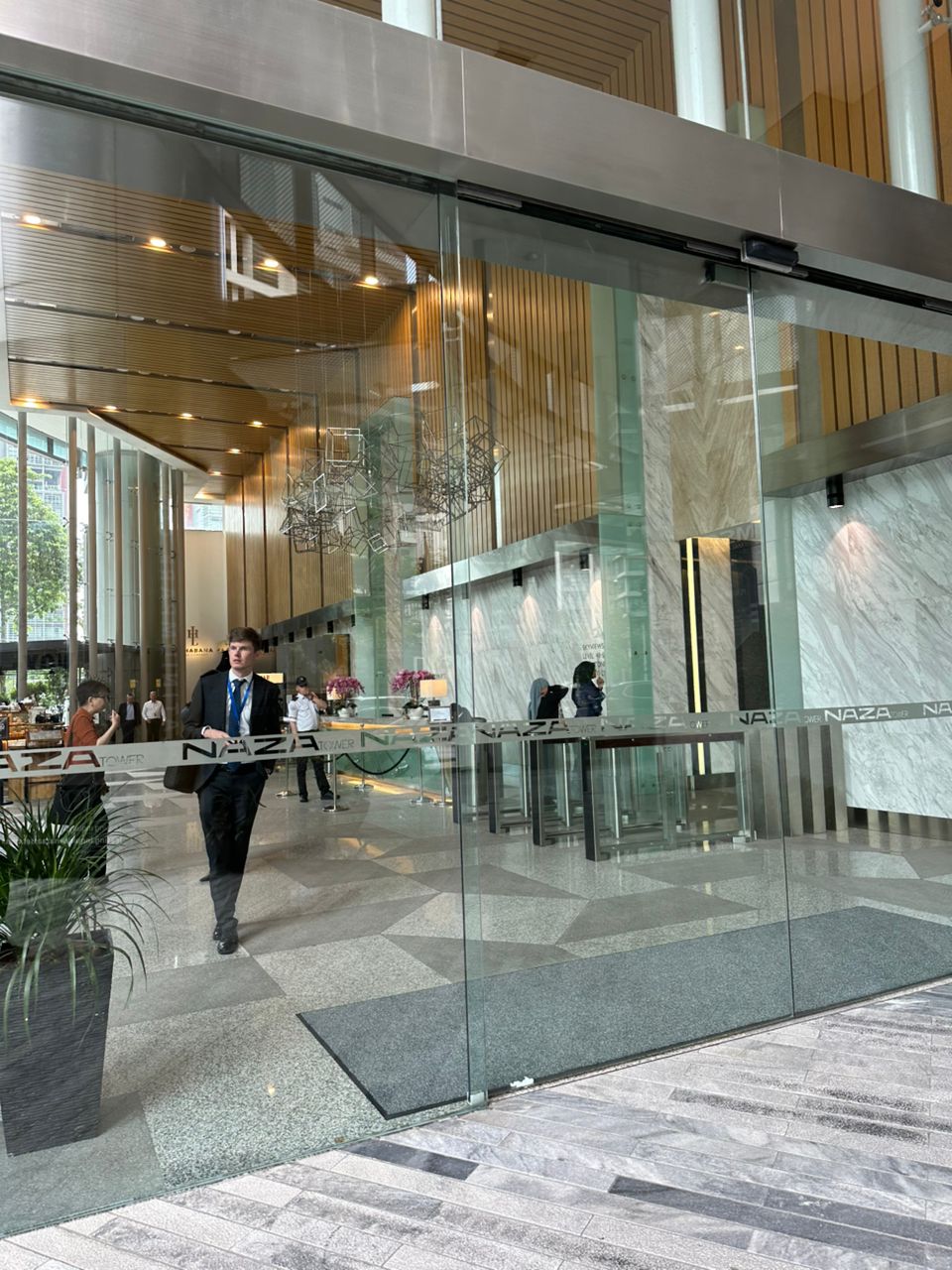 Naza Tower 3800sf - photo 9