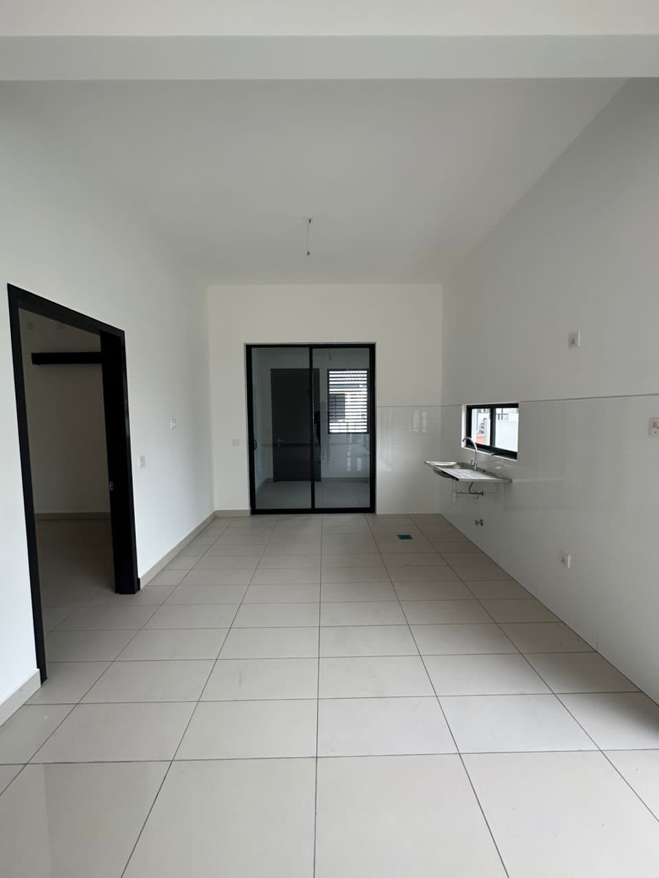 2 Storey End Lot Lumira  Bandar Bukit Raja, Klang - photo 3