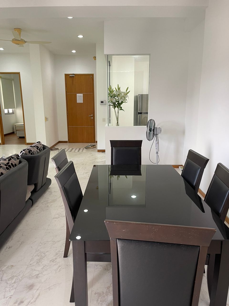 High floor corner fully furnished unit - photo 2