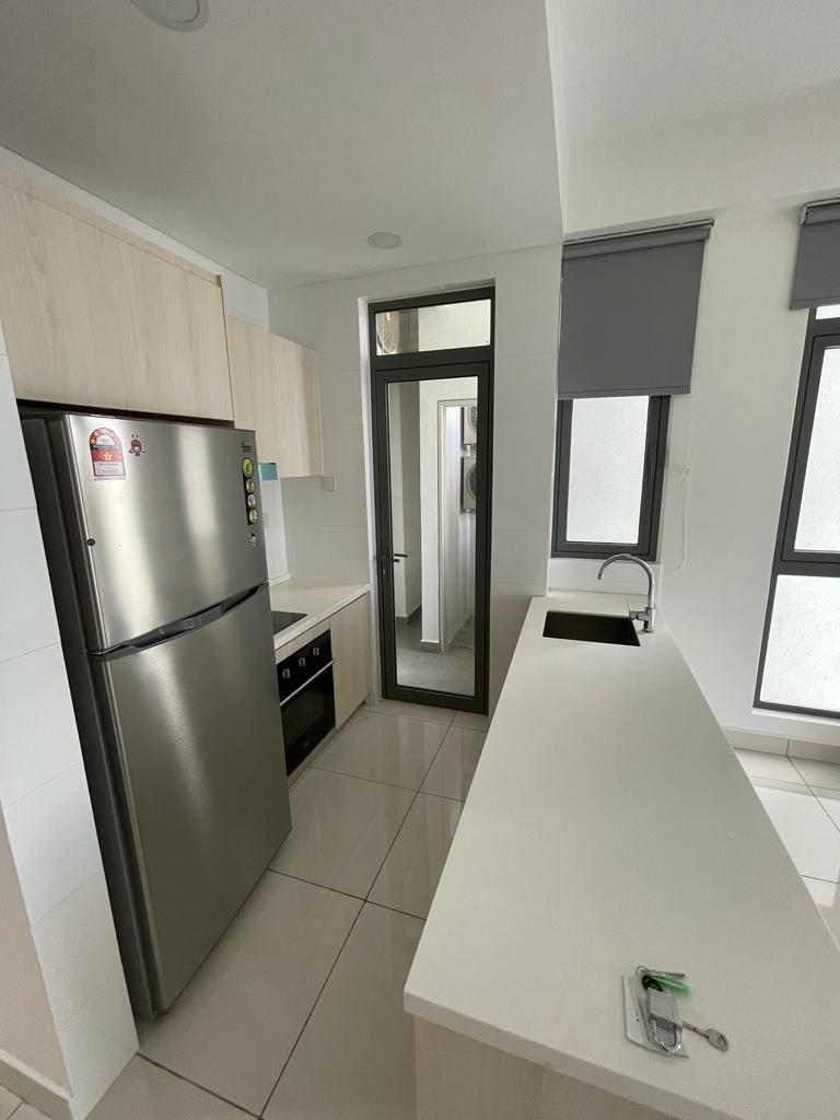 2 bedrooms 2 bathrooms mid floor - photo 5