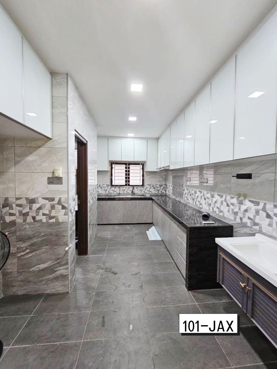 Bandar Botanic Phase 30 Double Storey House - photo 2
