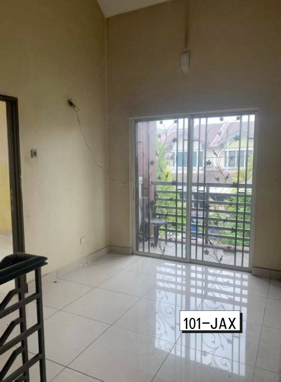 Sanggul Bandar Puteri Klang 2 Storey Corner House - photo 5
