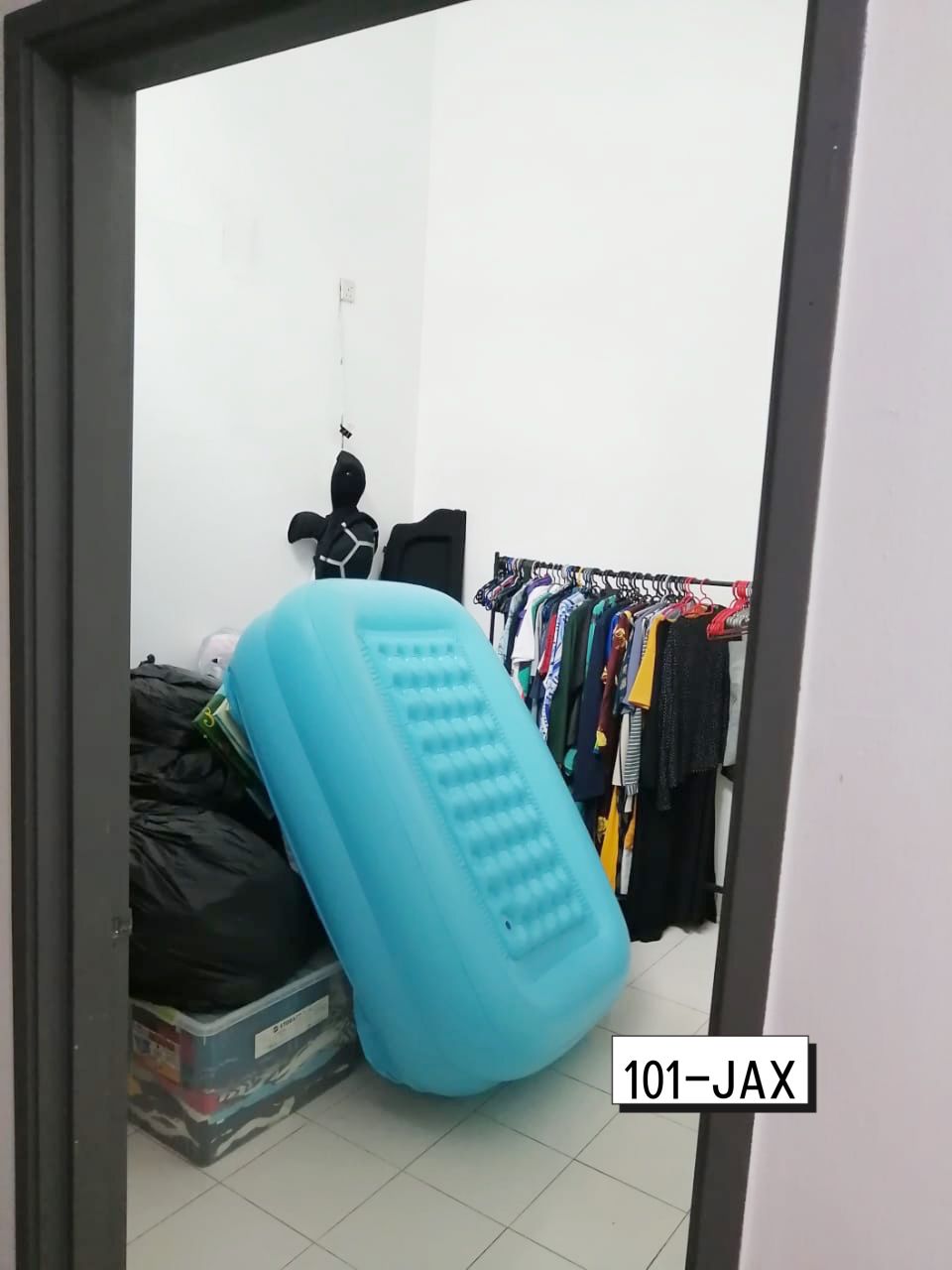 Makyong Bandar Bukit Raja Single Storey House - photo 5