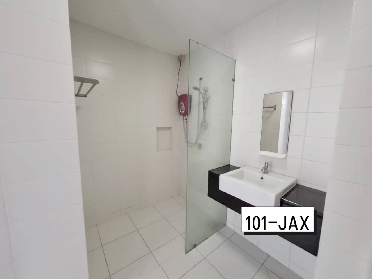 Trefoil Setia Alam Studio Unit - photo 6