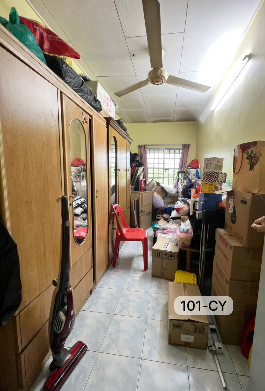 Jalan Selat Selatan Pandamaran Klang 2-Sty House - photo 6