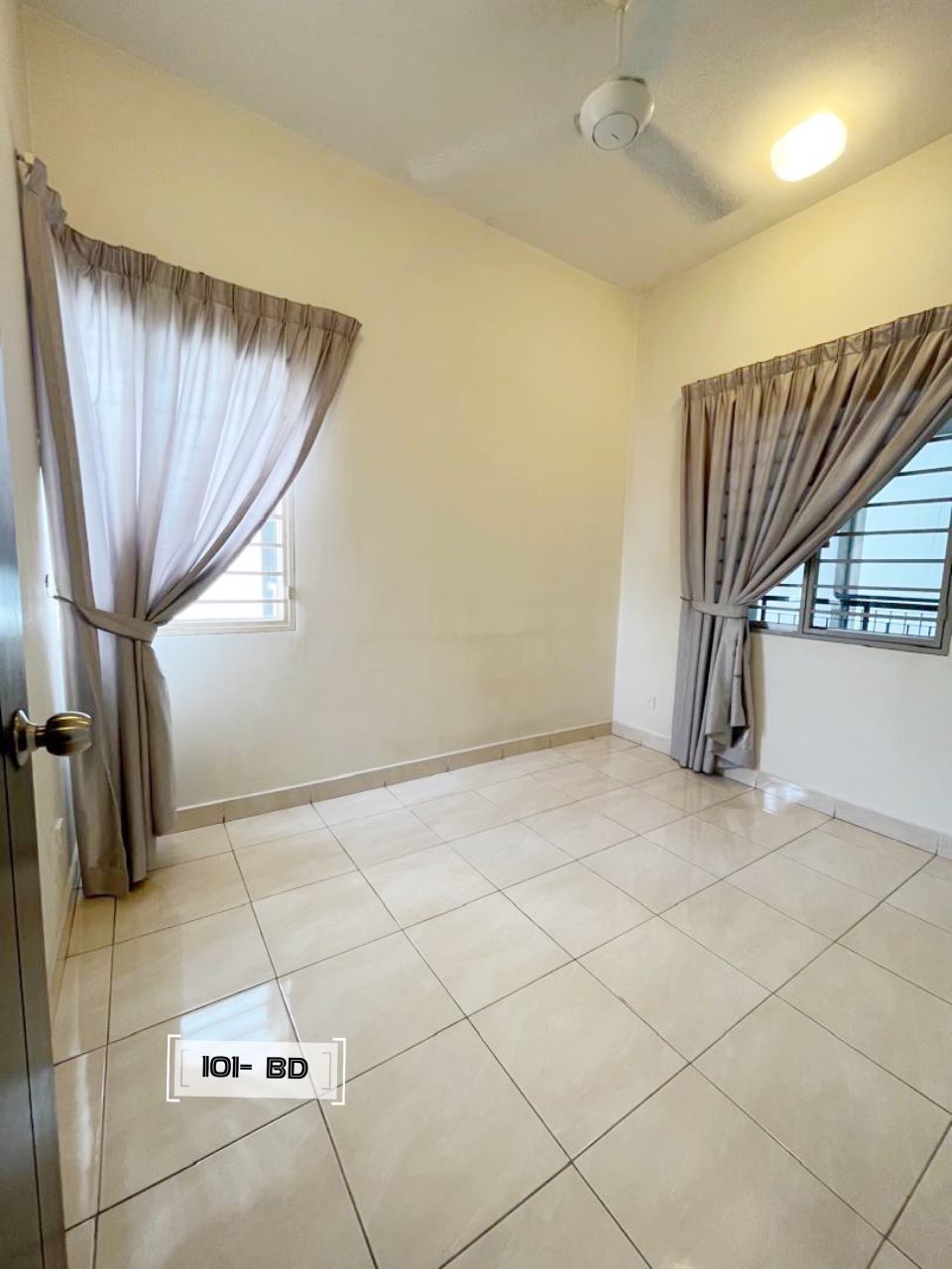 Lagoon Suite Condominium Kota Kemuning - photo 5
